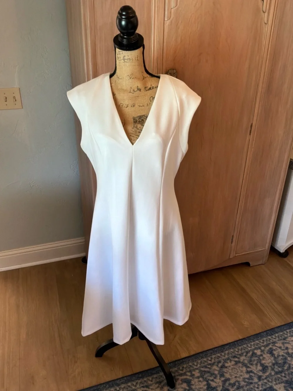 Calvin Klein Cap Sleeve V-Neck Scuba Crepe Midi Sheath Career White 12